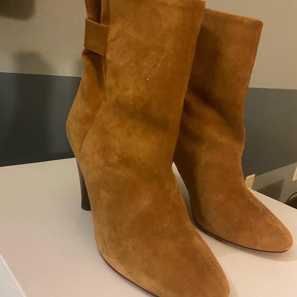 Isabel Marant Lystal Soft Suede Booties in Cognac - Picture 2 of 8